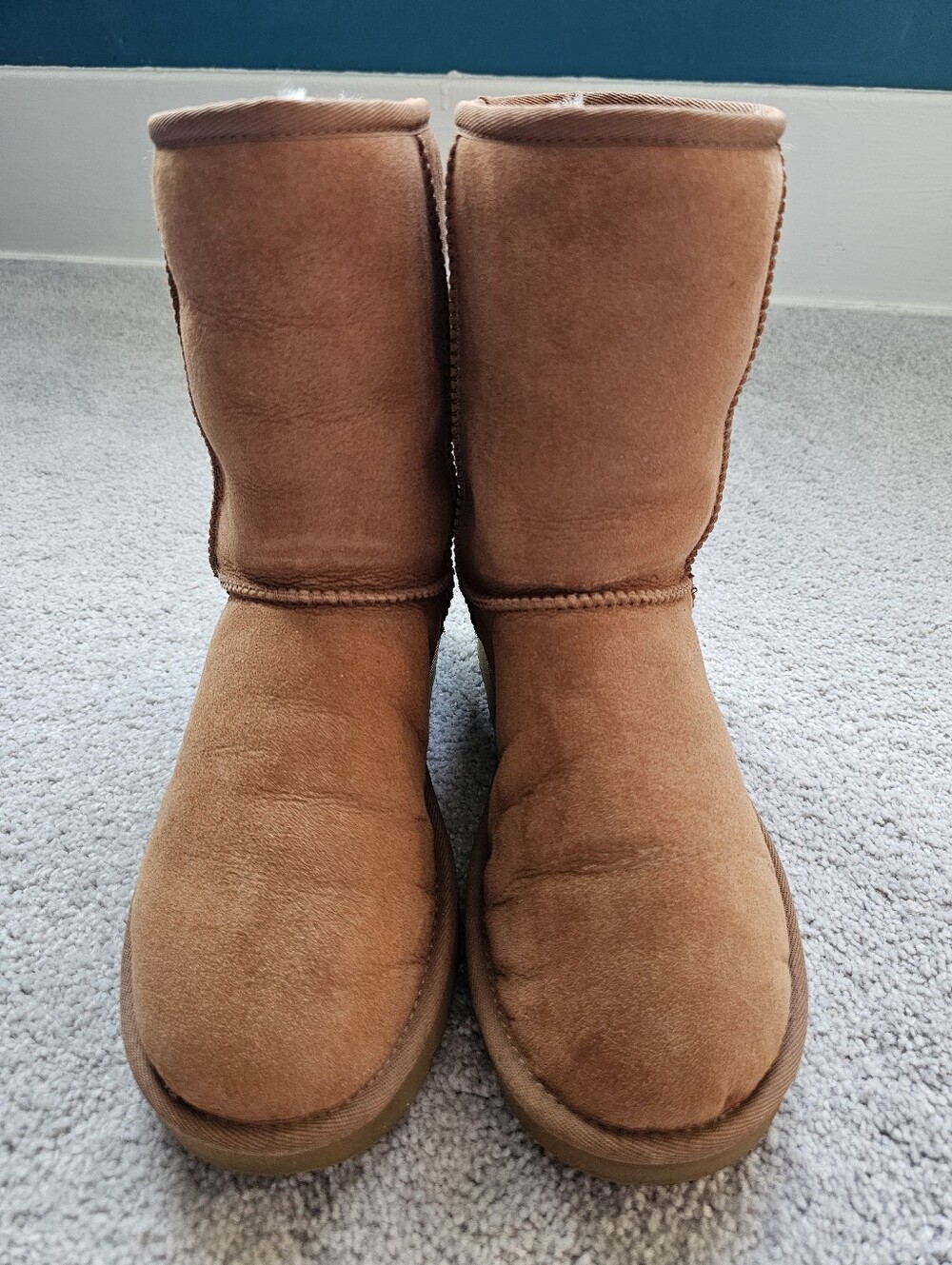 UGG classic short boots chestnut brown size 7